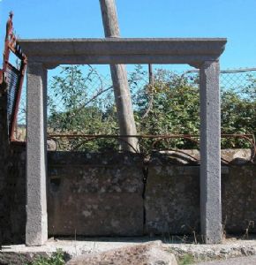 Stone fireplace cm. 160x156h